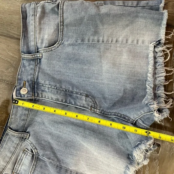 Twelve by ontwelfth Stylish Jean Shorts - Picture 6 of 11